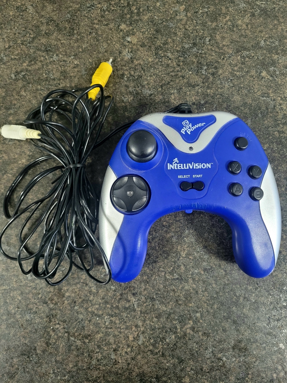 Intellvision 25 n 1 TV Play Power Plug & Play Retro Gaming Controller